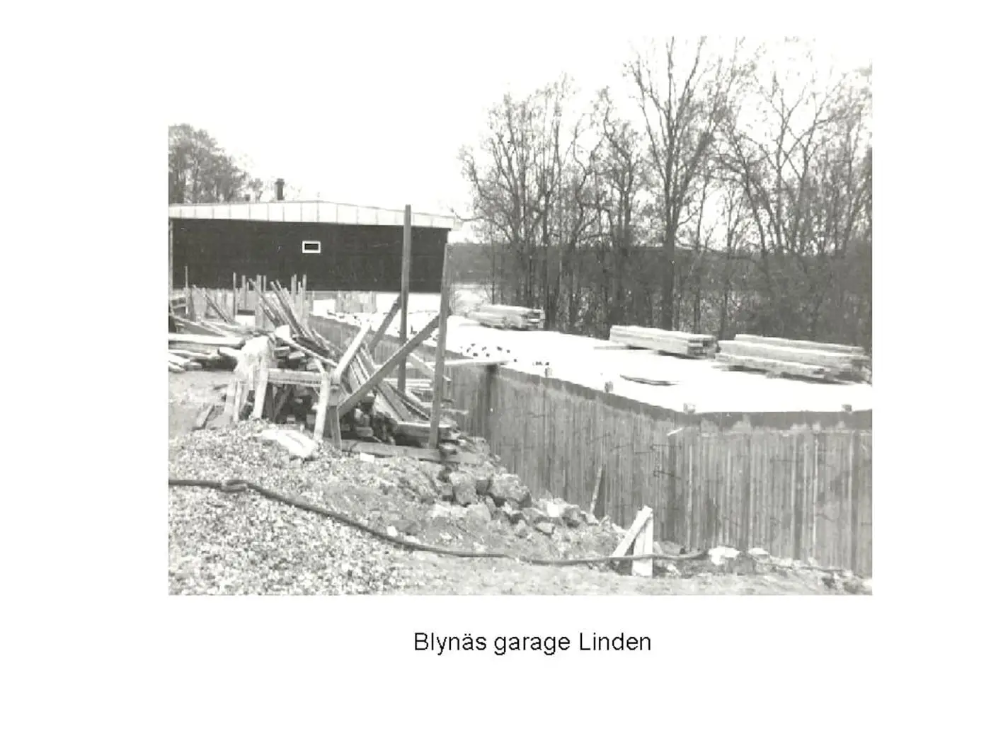 Arkivfoto från bygget av Blynäs: garage Linden